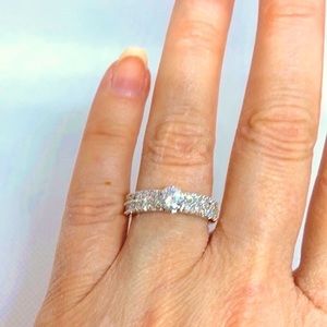 NWT Gorgeous JFrancis Swarovski Crystal Platinum over Sterling Silver ring J46